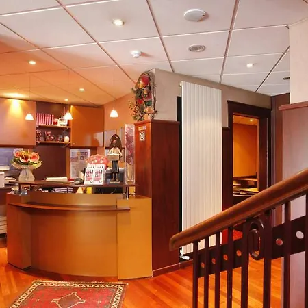 فندق Western Centre Gare 3*