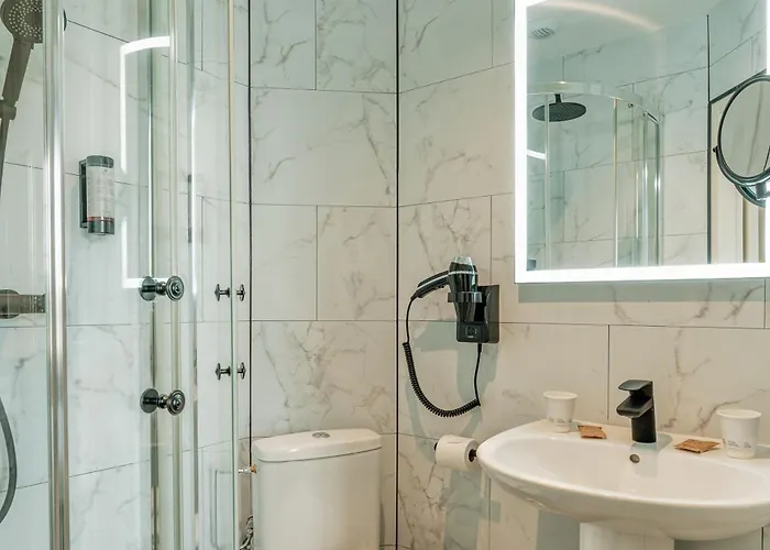 Western Centre Gare Отель